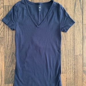 V neck tee